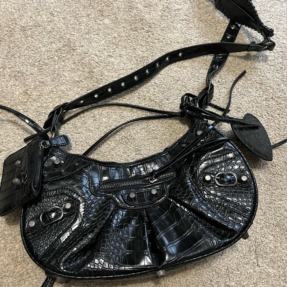 Black Trendy Bag